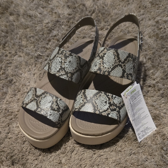 CROCS Shoes - CROCS Brooklyn Low Wedge Sandals - Gray Snake Print